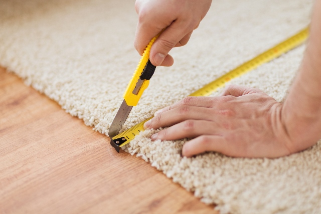 average cost to carpet rooms